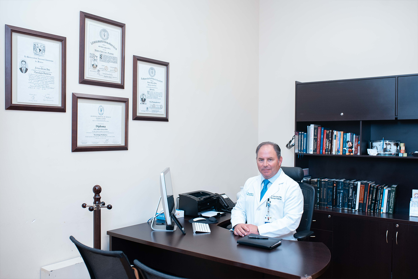 Experiencia Dr. Arturo Garza